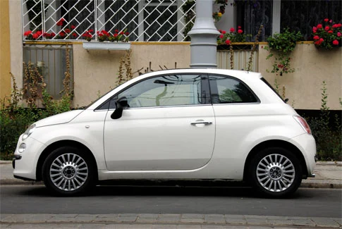 fiat 500 weißer Fiat 500 – Beispiel für Gebrauchtwagenankauf Weinstadt